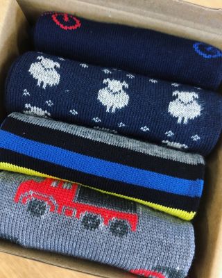 Klučičí 🧦... už za váma fičí. #ponozky #ponozkyzvalasska #prodeti #kluci #rodinnafirma #tradice