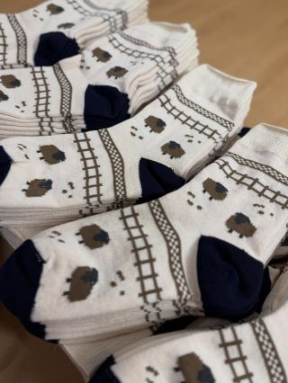 🎄⏰ Tik tak… Vánoce klepou na dveře! 🧦🎄 Máme otevřeno už jen dva dny, než se svět zpomalí a začnou Vánoce 🤍 📅 19.12. a...