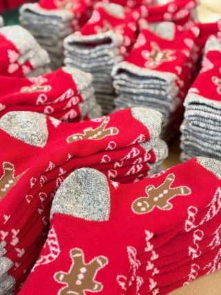 ✨🧦🎄Tyto měkoučké vánoční ponožky promění každý dětský krok ve sladké dobrodružství. Ideální na skotačení pod stromečkem,...